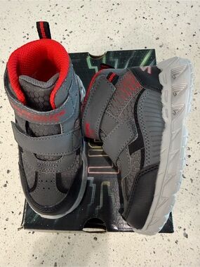 New boys Skechers Sz 8 Gray and Red Kids Velcro Athletic boots